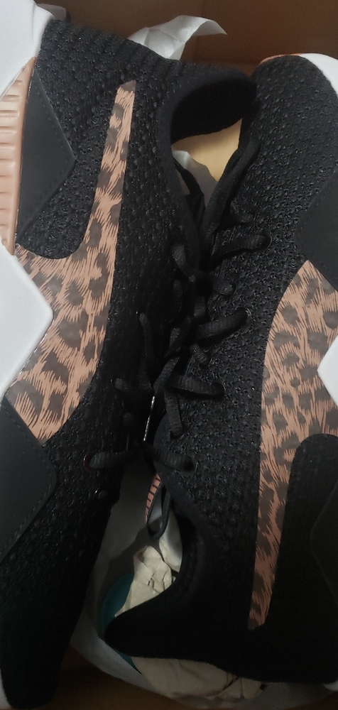 Leopard pumas